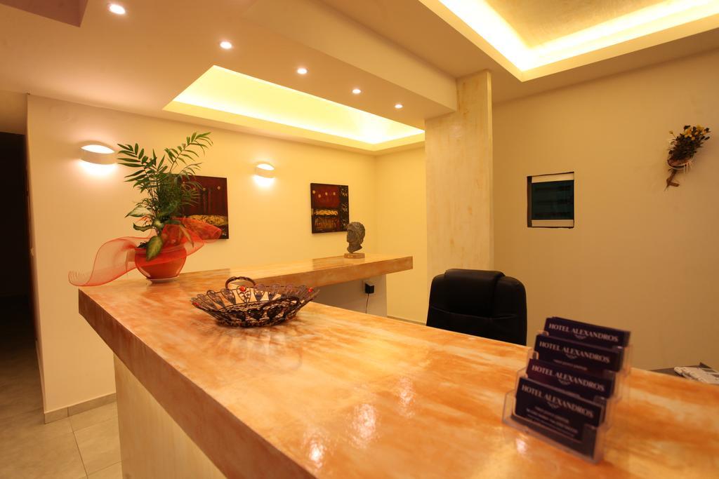 Hotel Alexandros 네오이포로이 외부 사진