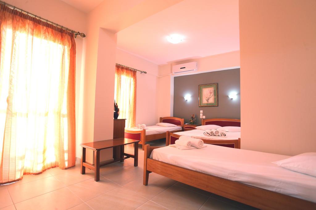 Hotel Alexandros 네오이포로이 객실 사진